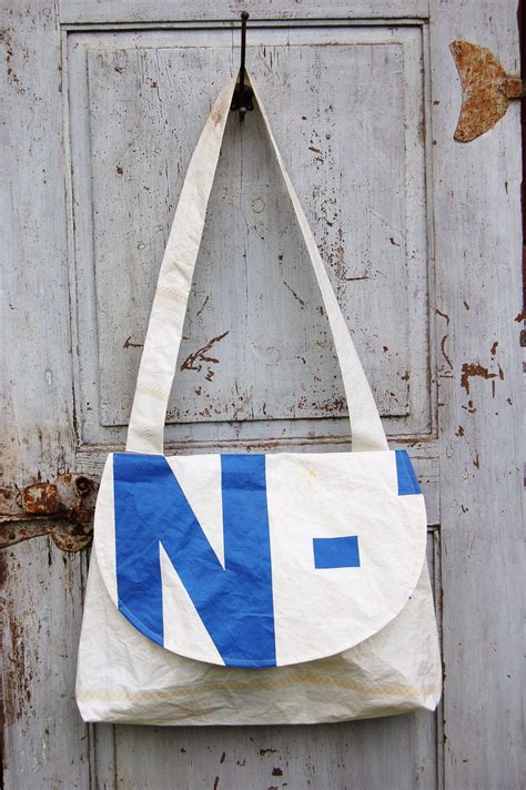 bags from old sails|recycled sailcloth tote bags.